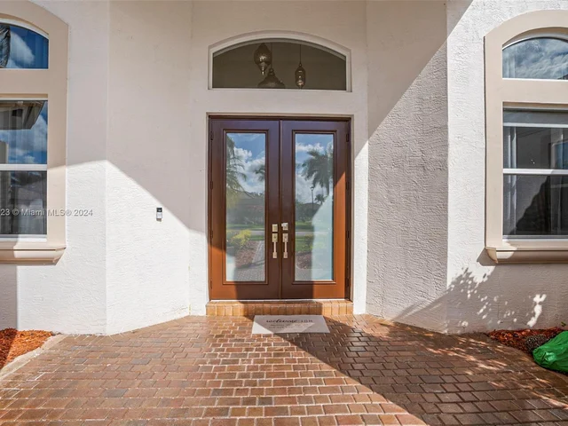 15005 SW 35th St, Davie FL 33331