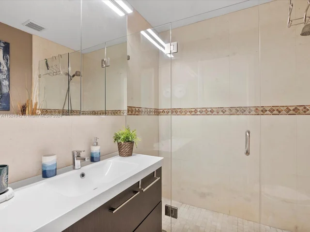 8436 SW 143rd Ave, Miami FL 33183