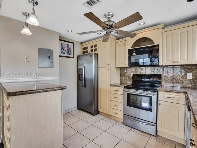 1817 S Ocean Dr # 928, Hallandale Beach FL 33009