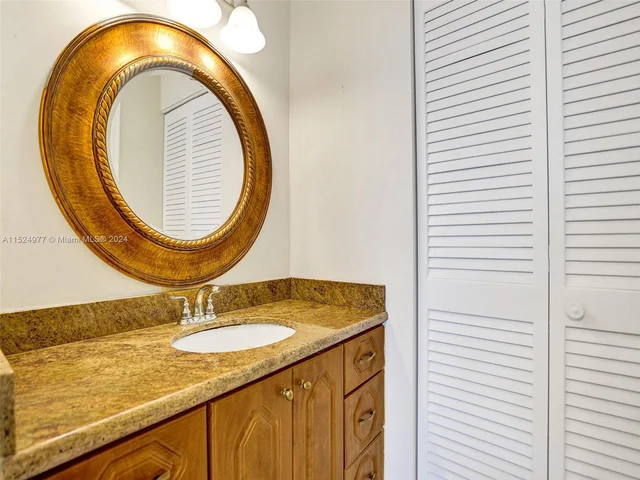 1817 S Ocean Dr # 928, Hallandale Beach FL 33009