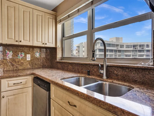 1817 S Ocean Dr # 928, Hallandale Beach FL 33009