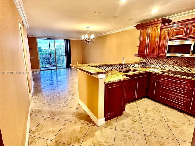 19851 SW 114th Ave # 302, Miami FL 33157