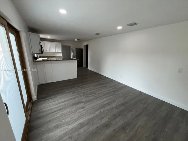 3430 N 72nd Ave, Hollywood FL 33024