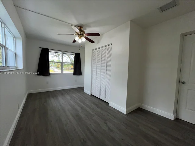 3430 N 72nd Ave, Hollywood FL 33024