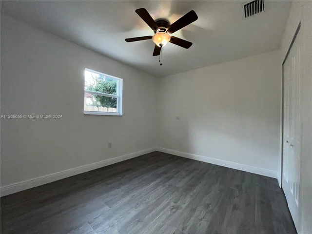 3430 N 72nd Ave, Hollywood FL 33024