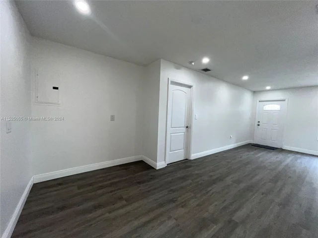 3430 N 72nd Ave, Hollywood FL 33024