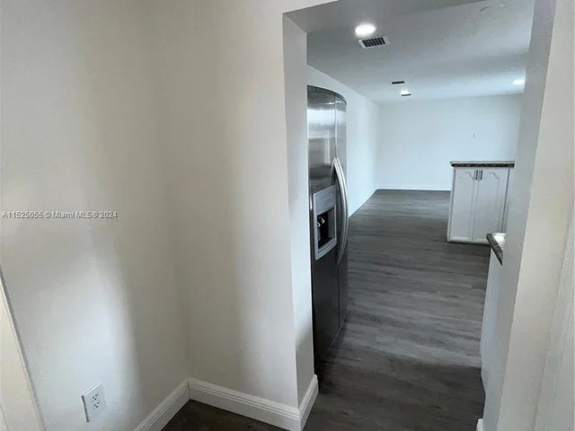 3430 N 72nd Ave, Hollywood FL 33024