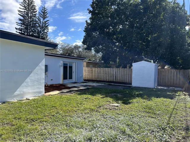 3430 N 72nd Ave, Hollywood FL 33024