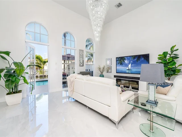 3909 NE 170th St # 3909, North Miami Beach FL 33160