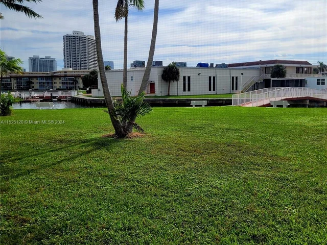 2859 Leonard Dr # G106, Aventura FL 33160