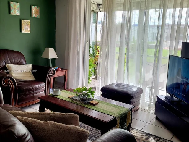 2859 Leonard Dr # G106, Aventura FL 33160