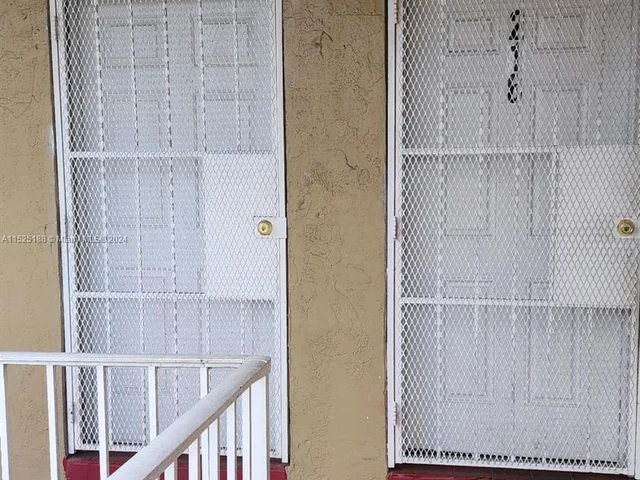 301 NW 177th St # 216, Miami Gardens FL 33169