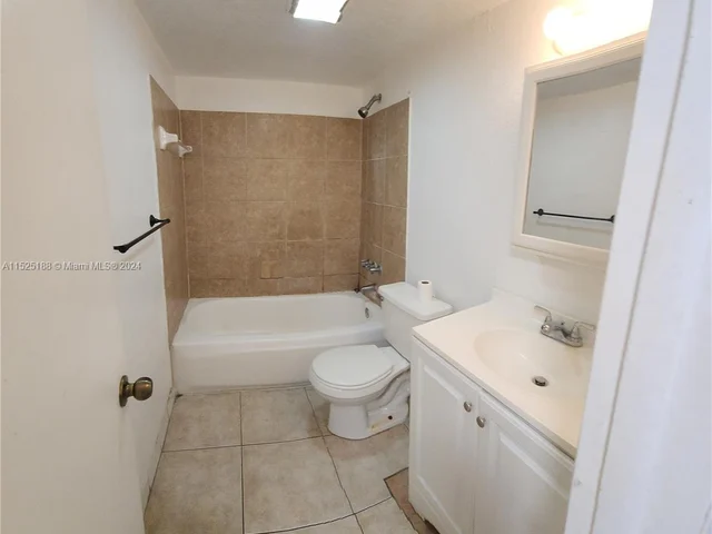 301 NW 177th St # 216, Miami Gardens FL 33169