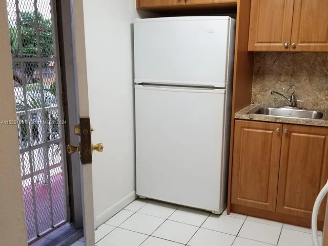 301 NW 177th St # 216, Miami Gardens FL 33169