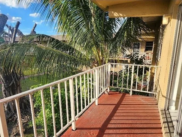 301 NW 177th St # 216, Miami Gardens FL 33169