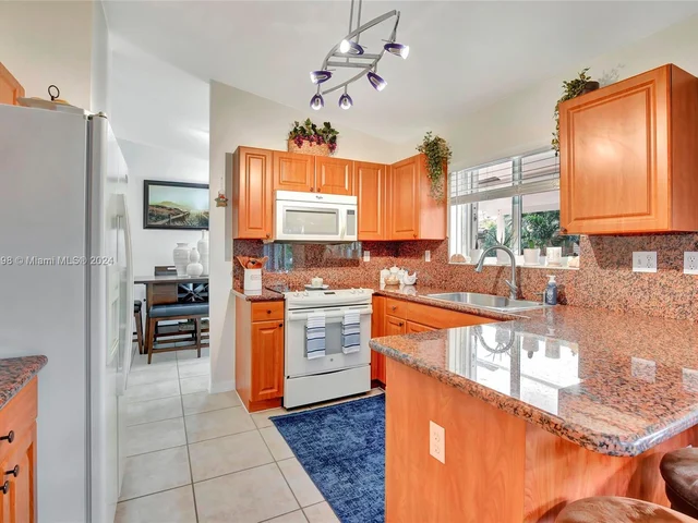 21956 SW 128th Ct, Miami FL 33170