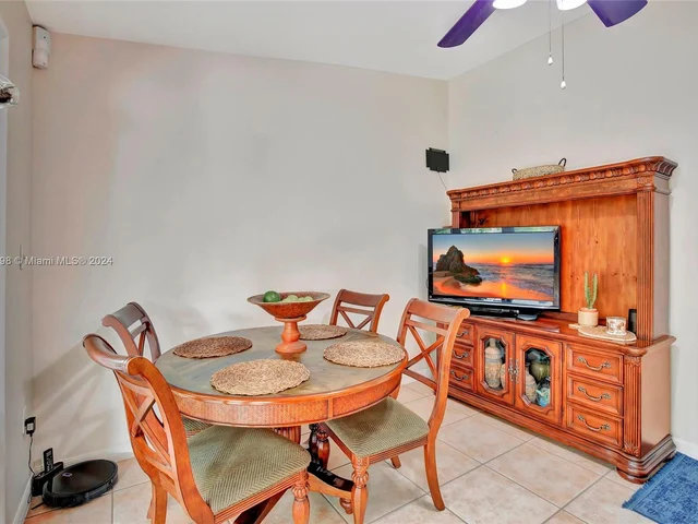 21956 SW 128th Ct, Miami FL 33170