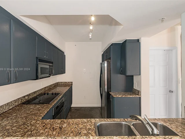 140 Meridian Ave # 324, Miami Beach FL 33139