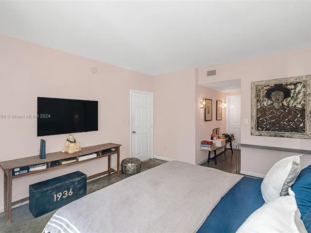 140 Meridian Ave # 324, Miami Beach FL 33139