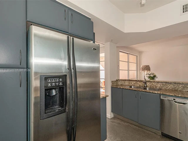 140 Meridian Ave # 324, Miami Beach FL 33139