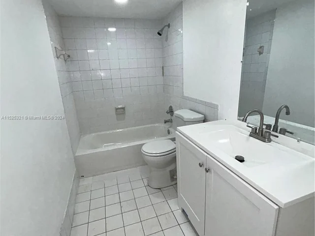 15201 NE 6th Ave # C302, Miami FL 33162