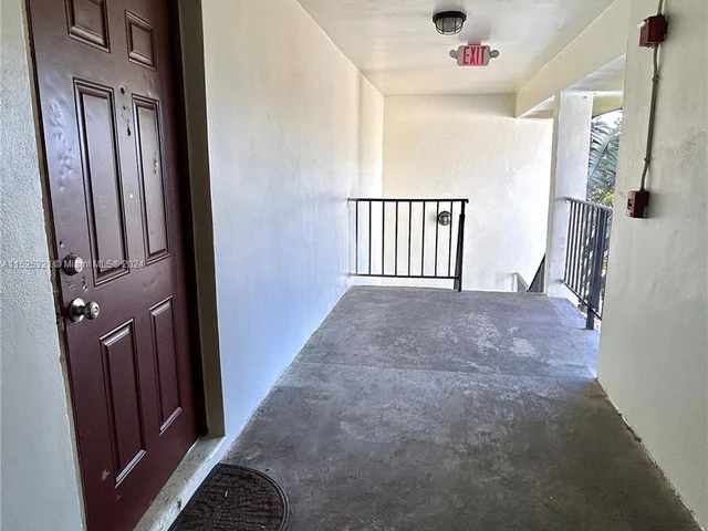 15201 NE 6th Ave # C302, Miami FL 33162