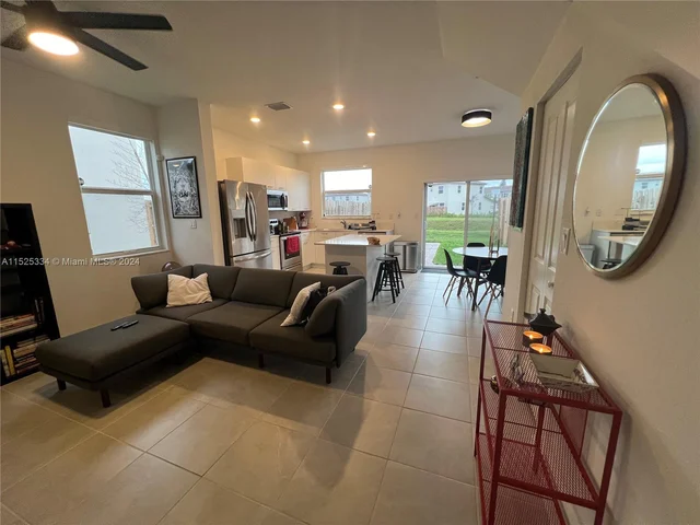 2335 NW 122nd Ter, Miami FL 33167