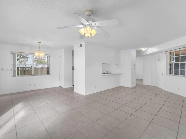 334 SW 86th Ave # 107, Pembroke Pines FL 33025
