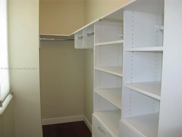 1300 Ponce De Leon Blvd # 907, Coral Gables FL 33134