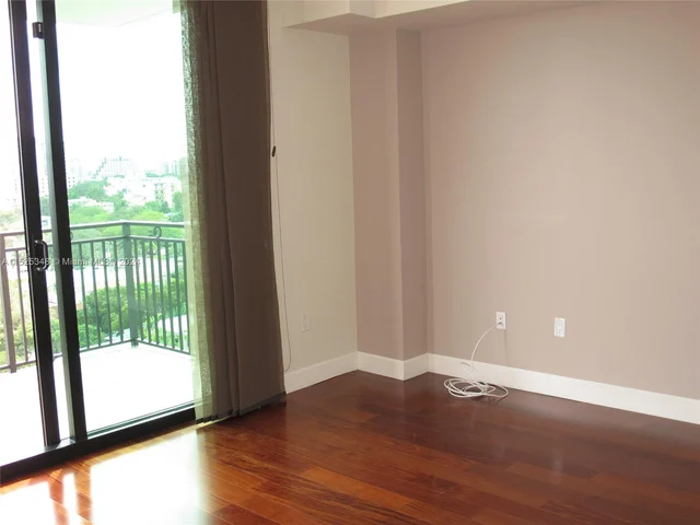 1300 Ponce De Leon Blvd # 907, Coral Gables FL 33134