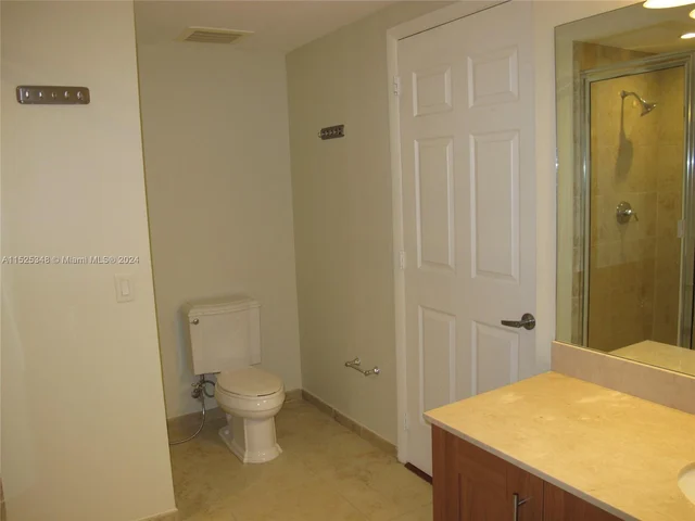 1300 Ponce De Leon Blvd # 907, Coral Gables FL 33134