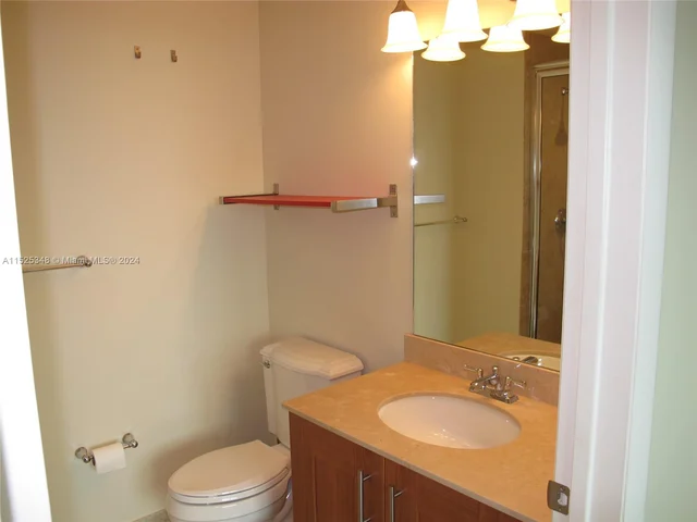 1300 Ponce De Leon Blvd # 907, Coral Gables FL 33134