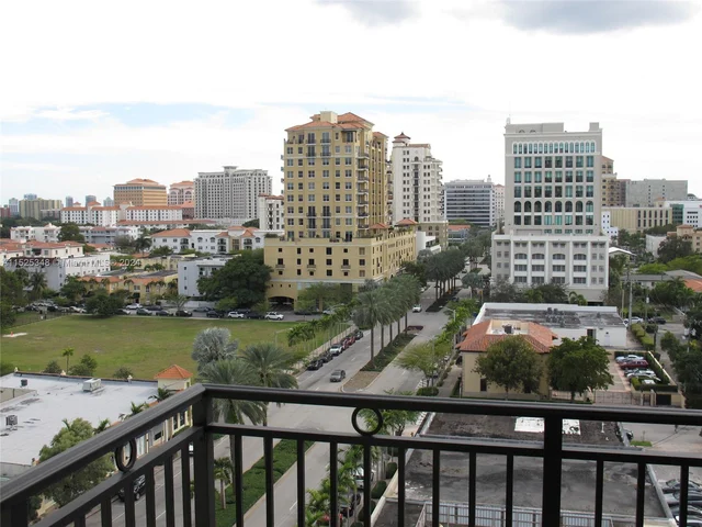 1300 Ponce De Leon Blvd # 907, Coral Gables FL 33134