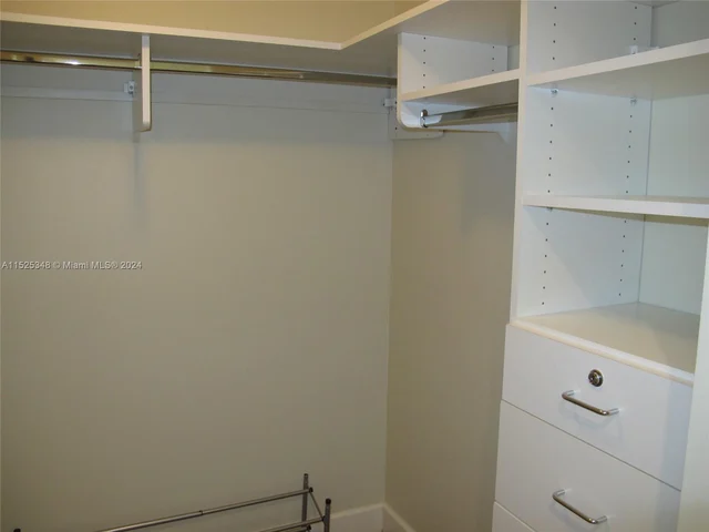 1300 Ponce De Leon Blvd # 907, Coral Gables FL 33134