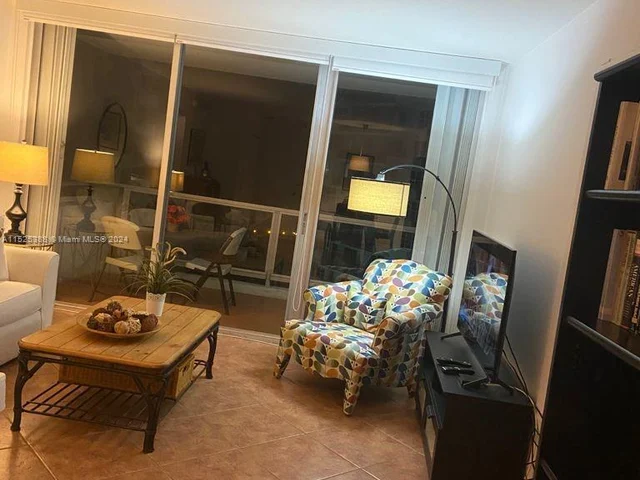 5151 Collins Ave # 726, Miami Beach FL 33140