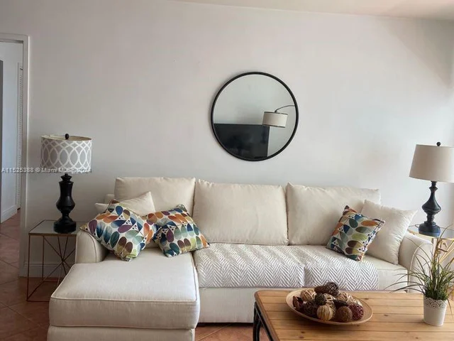 5151 Collins Ave # 726, Miami Beach FL 33140