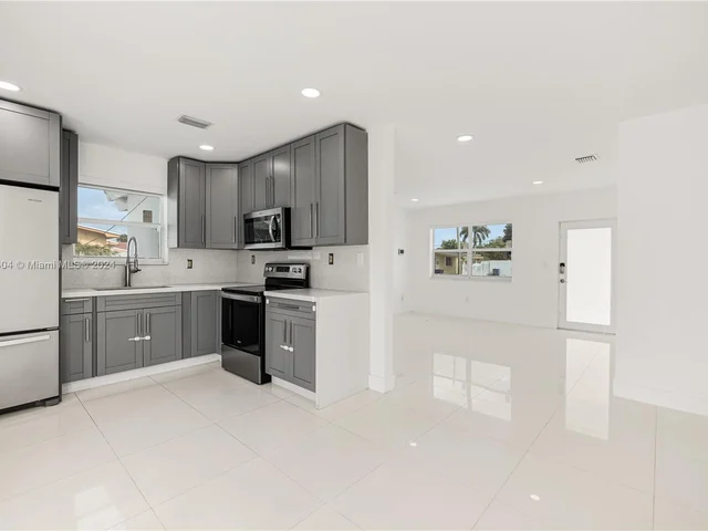 18740 NW 43rd Ave # 18740, Miami Gardens FL 33055