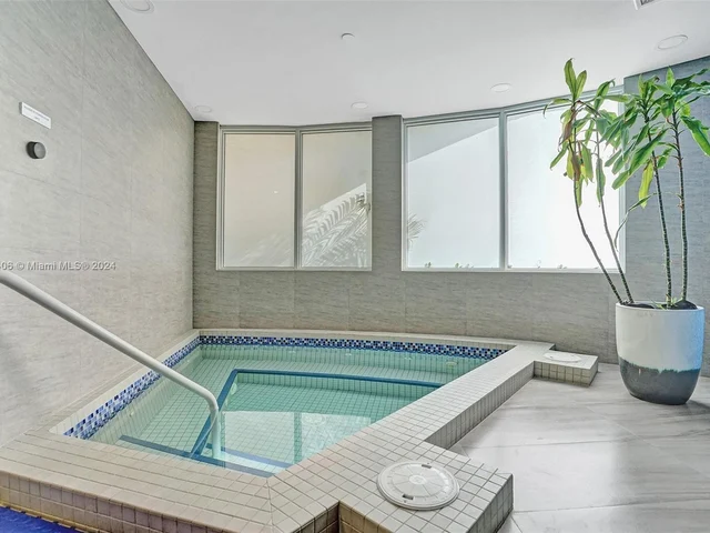 20281 E Country Club Dr # 2411, Aventura FL 33180