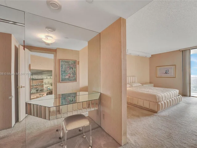 20281 E Country Club Dr # 2411, Aventura FL 33180