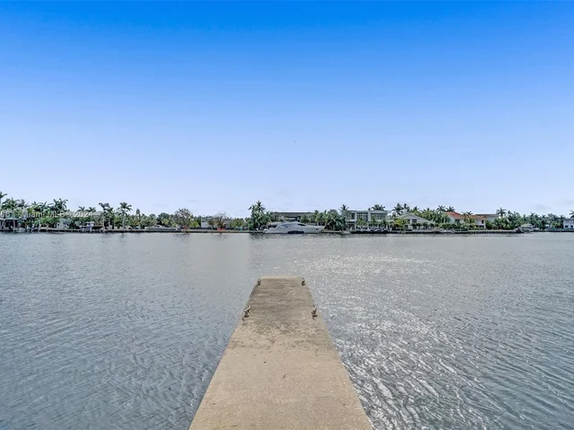 20281 E Country Club Dr # 2411, Aventura FL 33180