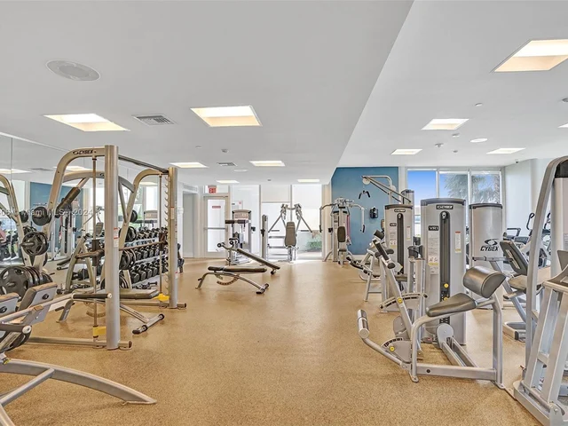 20281 E Country Club Dr # 2411, Aventura FL 33180