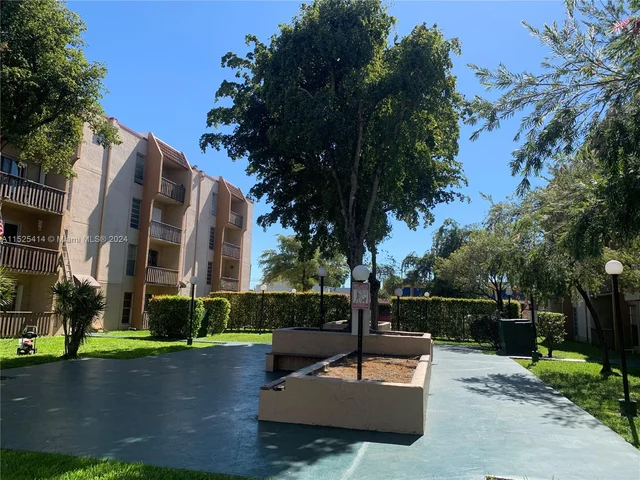 4715 NW 7th St # 2, Miami FL 33126