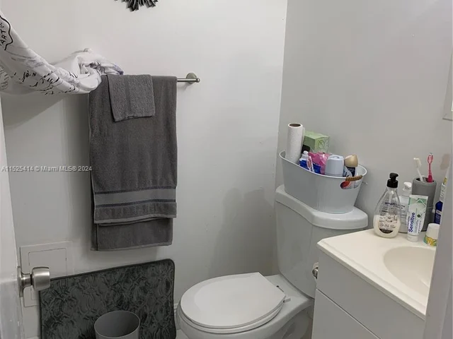 4715 NW 7th St # 2, Miami FL 33126