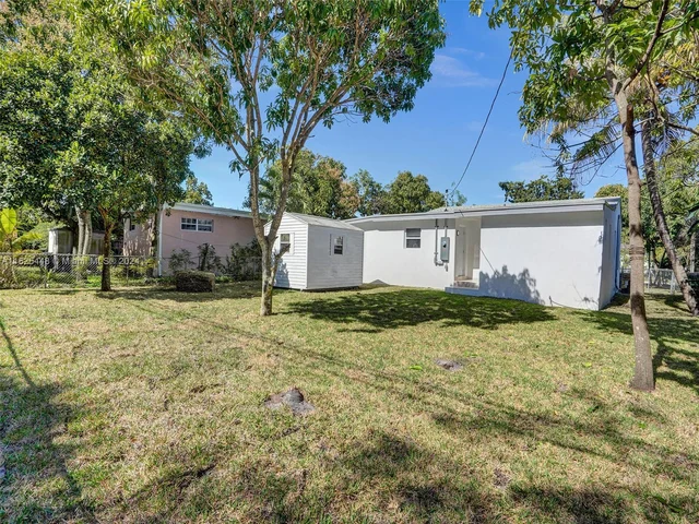 1260 NW 130th St, North Miami FL 33167