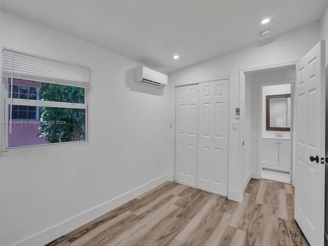 1260 NW 130th St, North Miami FL 33167