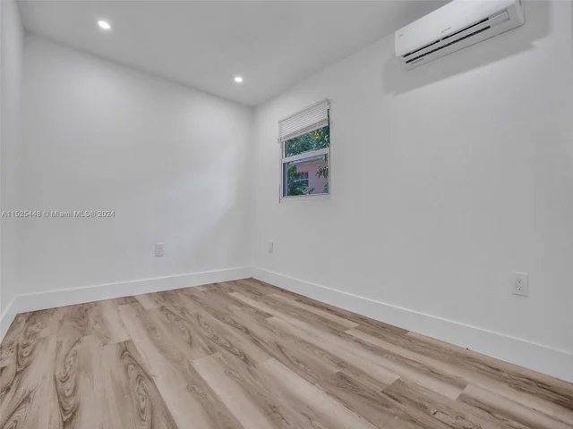 1260 NW 130th St, North Miami FL 33167