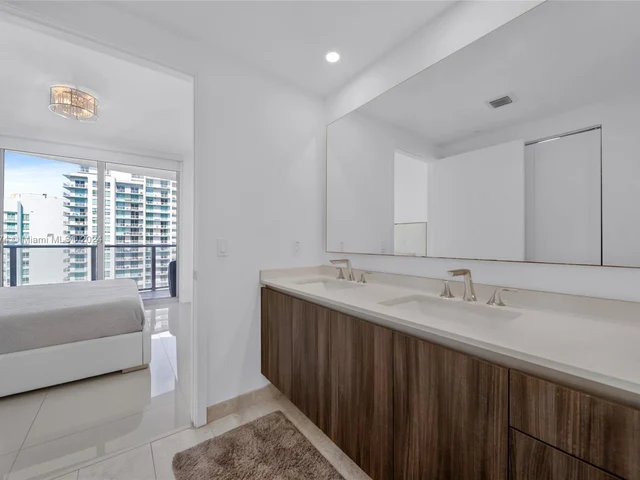 488 NE 18th St # 4205, Miami FL 33132