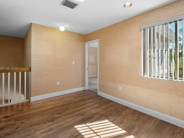 1125 Doveplum St, Hollywood FL 33019