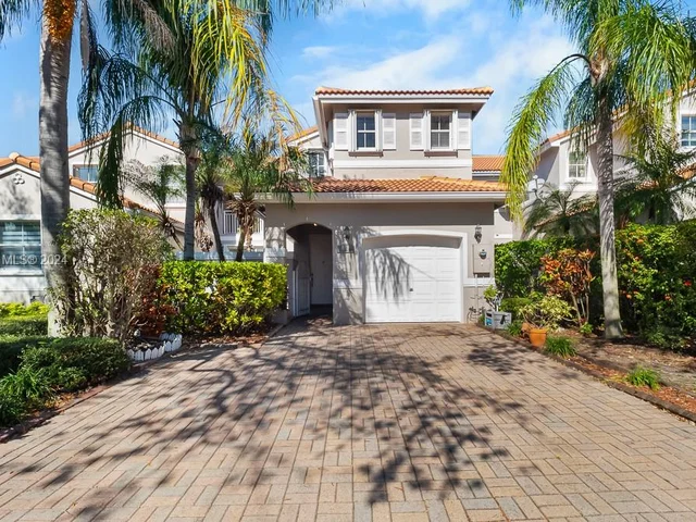 1125 Doveplum St, Hollywood FL 33019