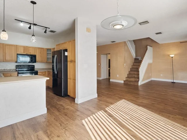 1125 Doveplum St, Hollywood FL 33019